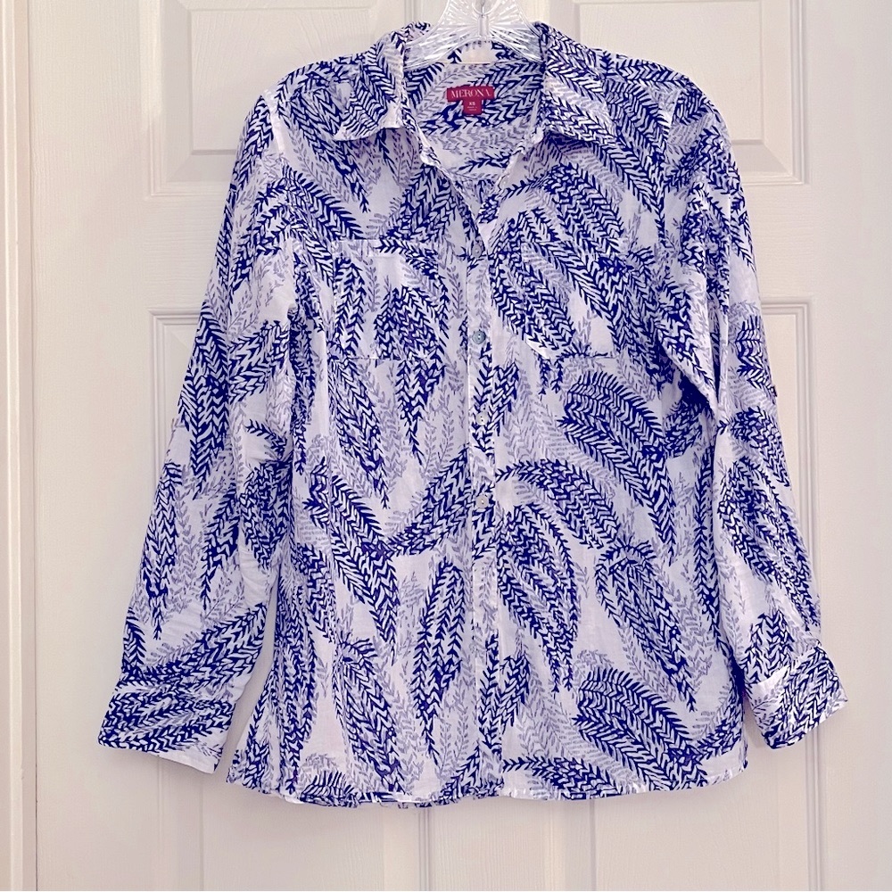 🌸3/$25 Merona Floral Botanical Print Lightweight Button Up Shirt, Blue Size XS - Picture 9 of 11